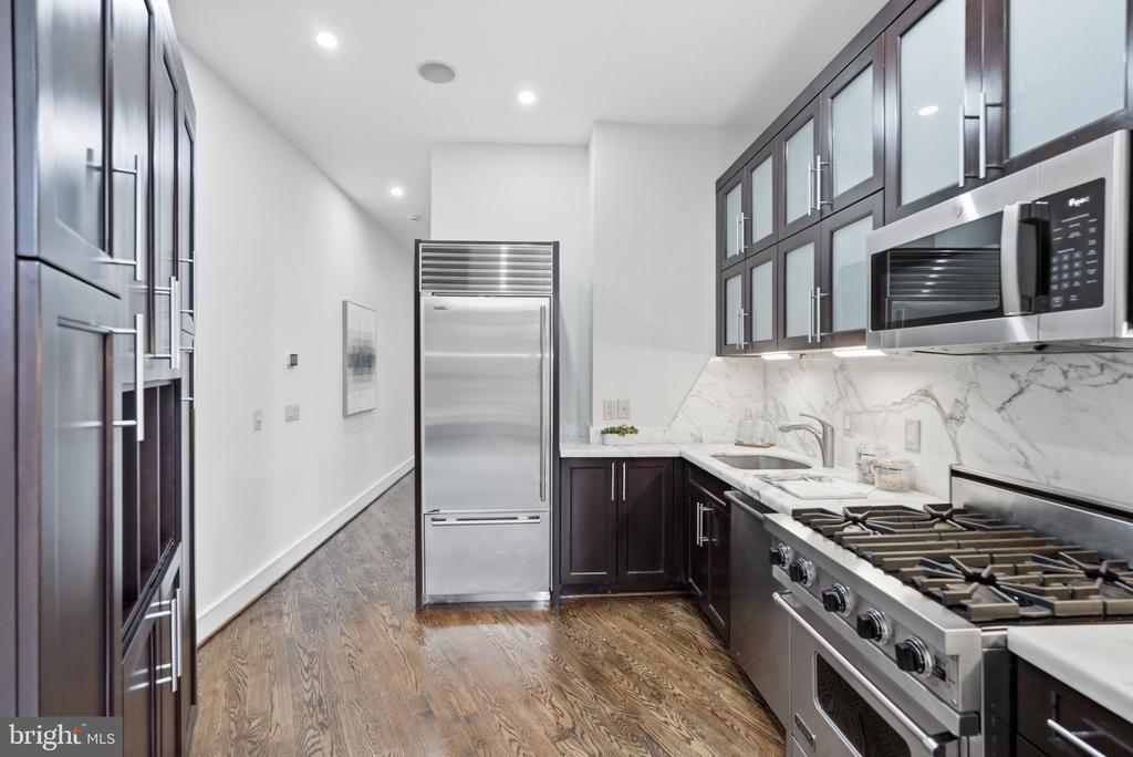 631 NORTH CAROLINA AVENUE SE Unit: 1