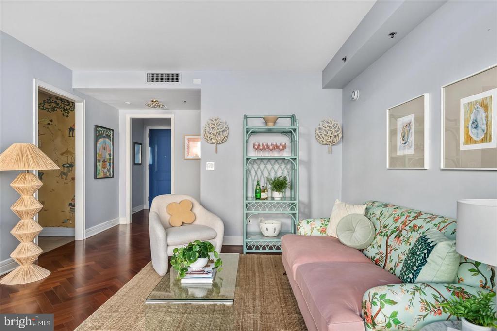 1155 23RD STREET NW Unit: 8H