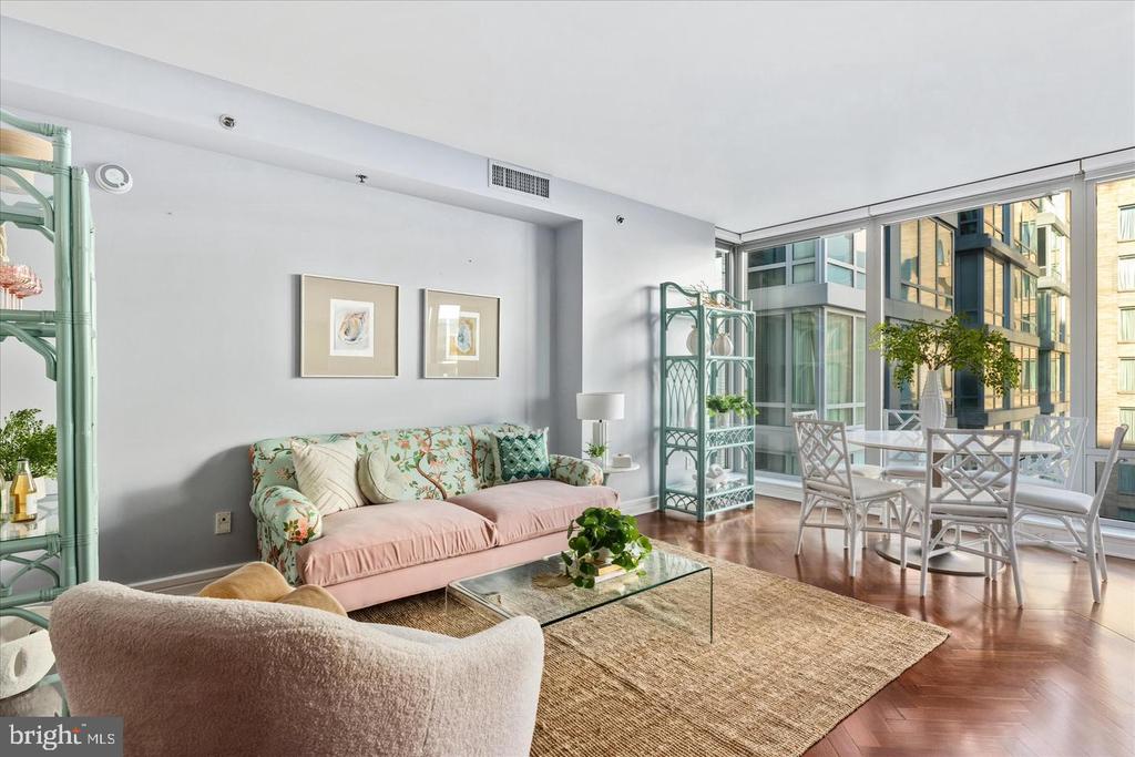 1155 23RD STREET NW Unit: 8H