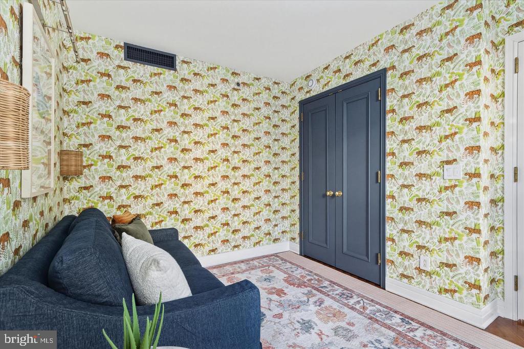 1155 23RD STREET NW Unit: 8H