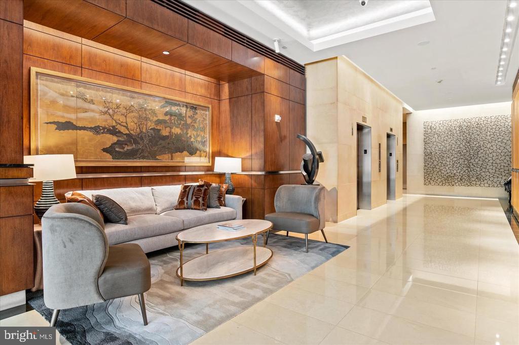 1155 23RD STREET NW Unit: 8H
