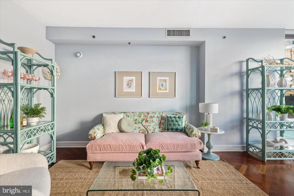 1155 23RD STREET NW Unit: 8H