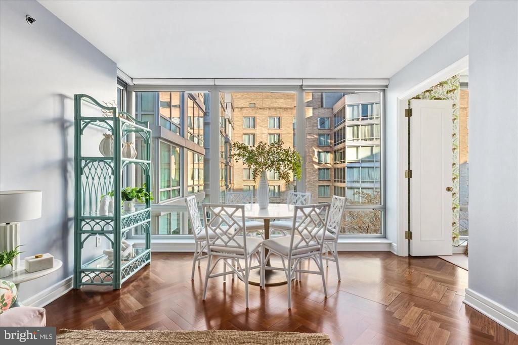 1155 23RD STREET NW Unit: 8H