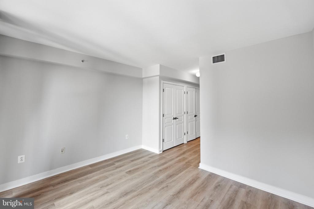 631 D STREET NW Unit: 844