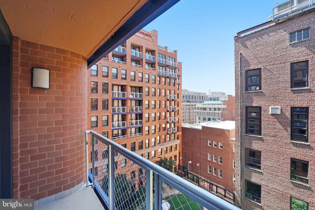 631 D STREET NW Unit: 844