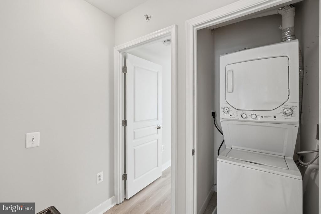 631 D STREET NW Unit: 844