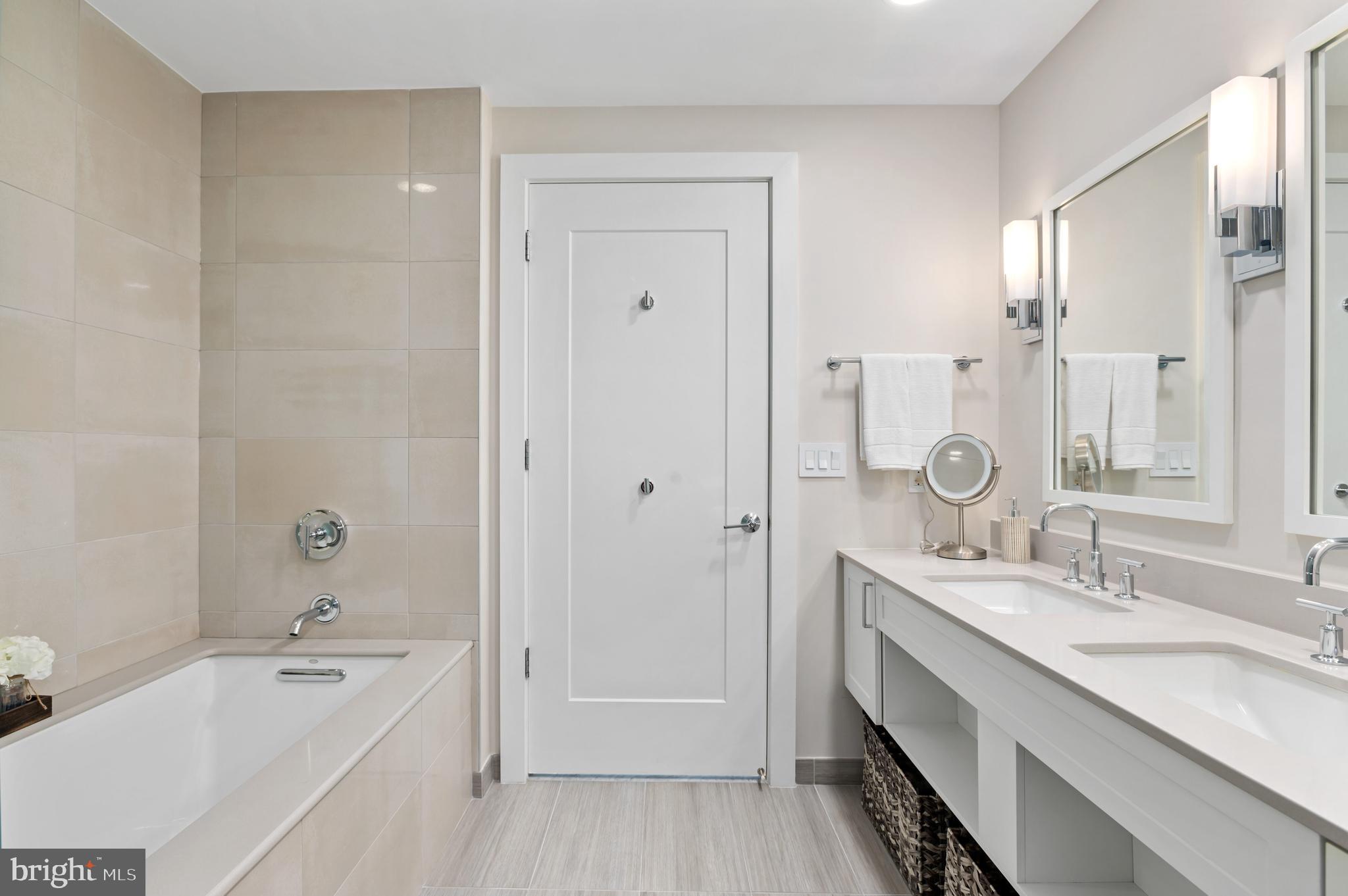 4960 Fairmont Avenue Unit: 707