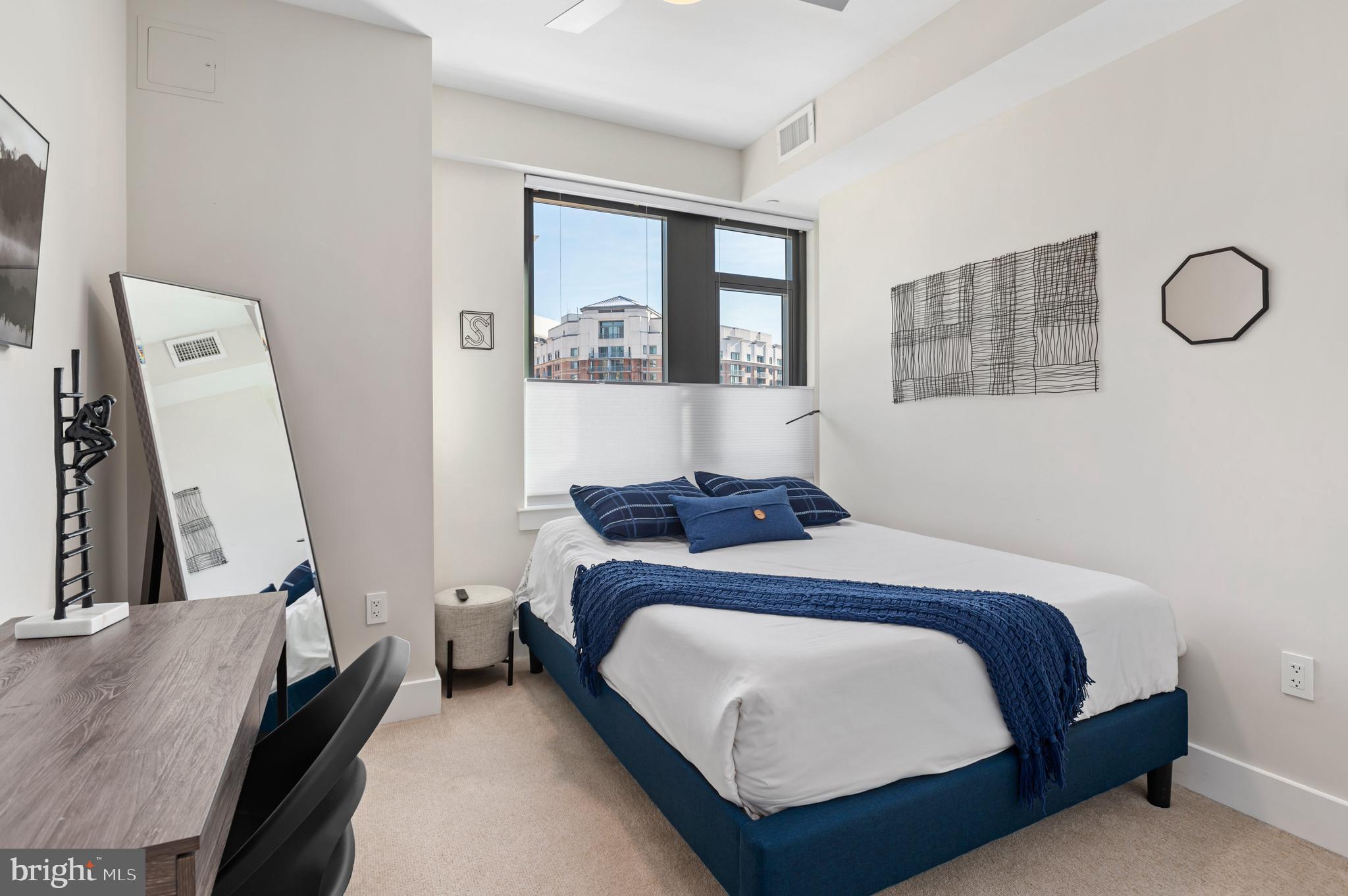 4960 Fairmont Avenue Unit: 707