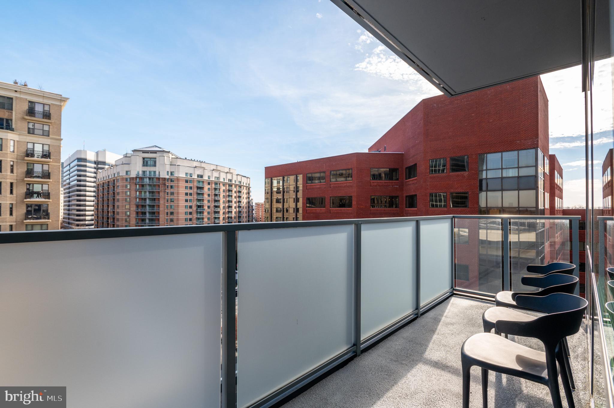 4960 Fairmont Avenue Unit: 707