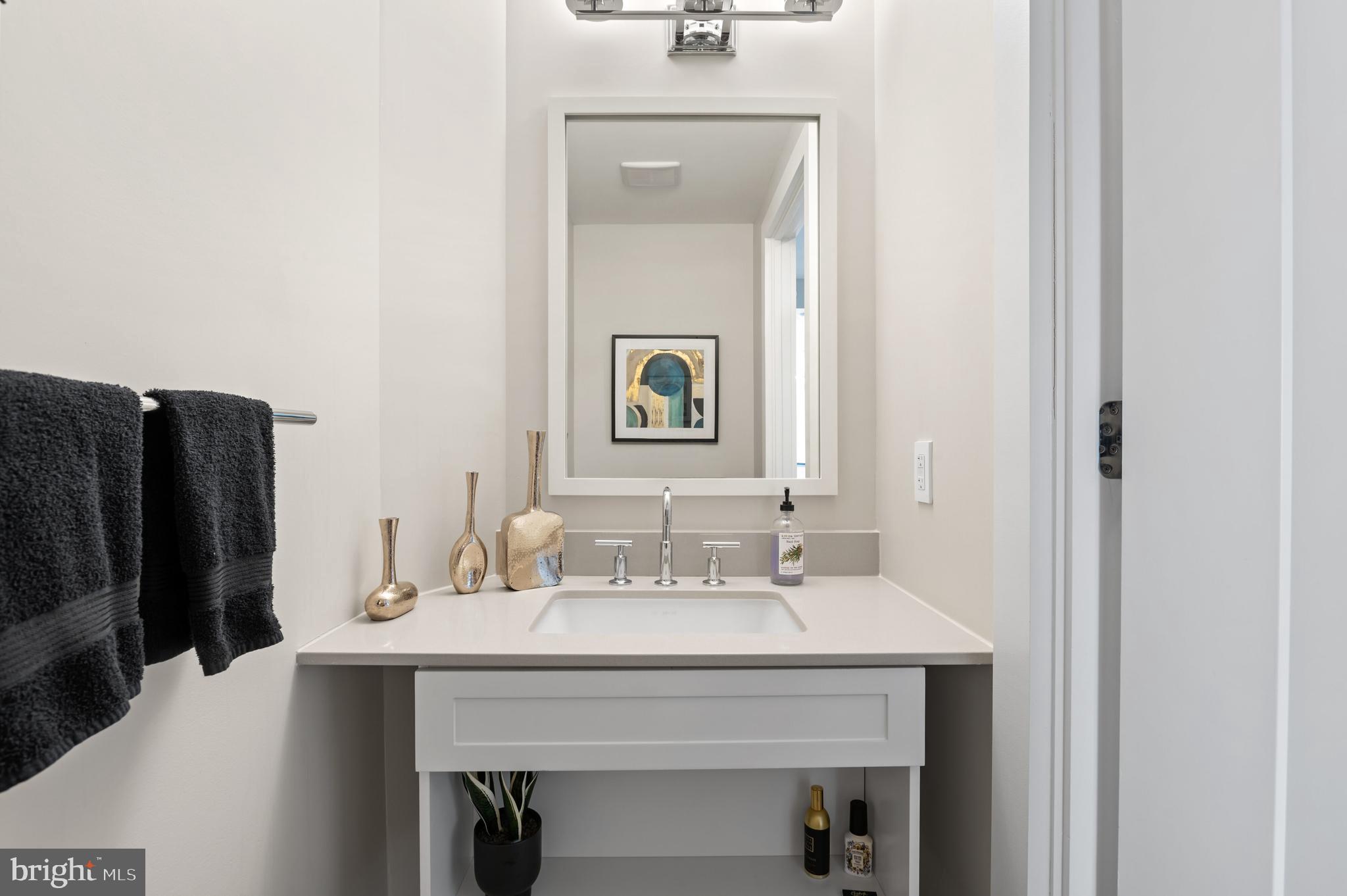 4960 Fairmont Avenue Unit: 707