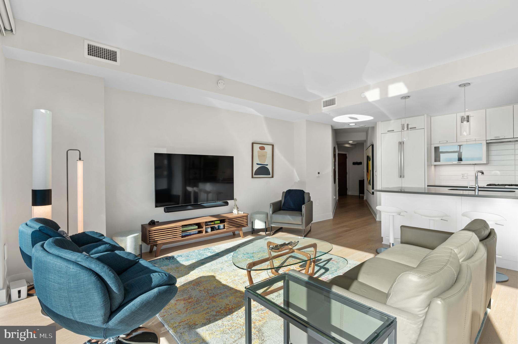 4960 Fairmont Avenue Unit: 707