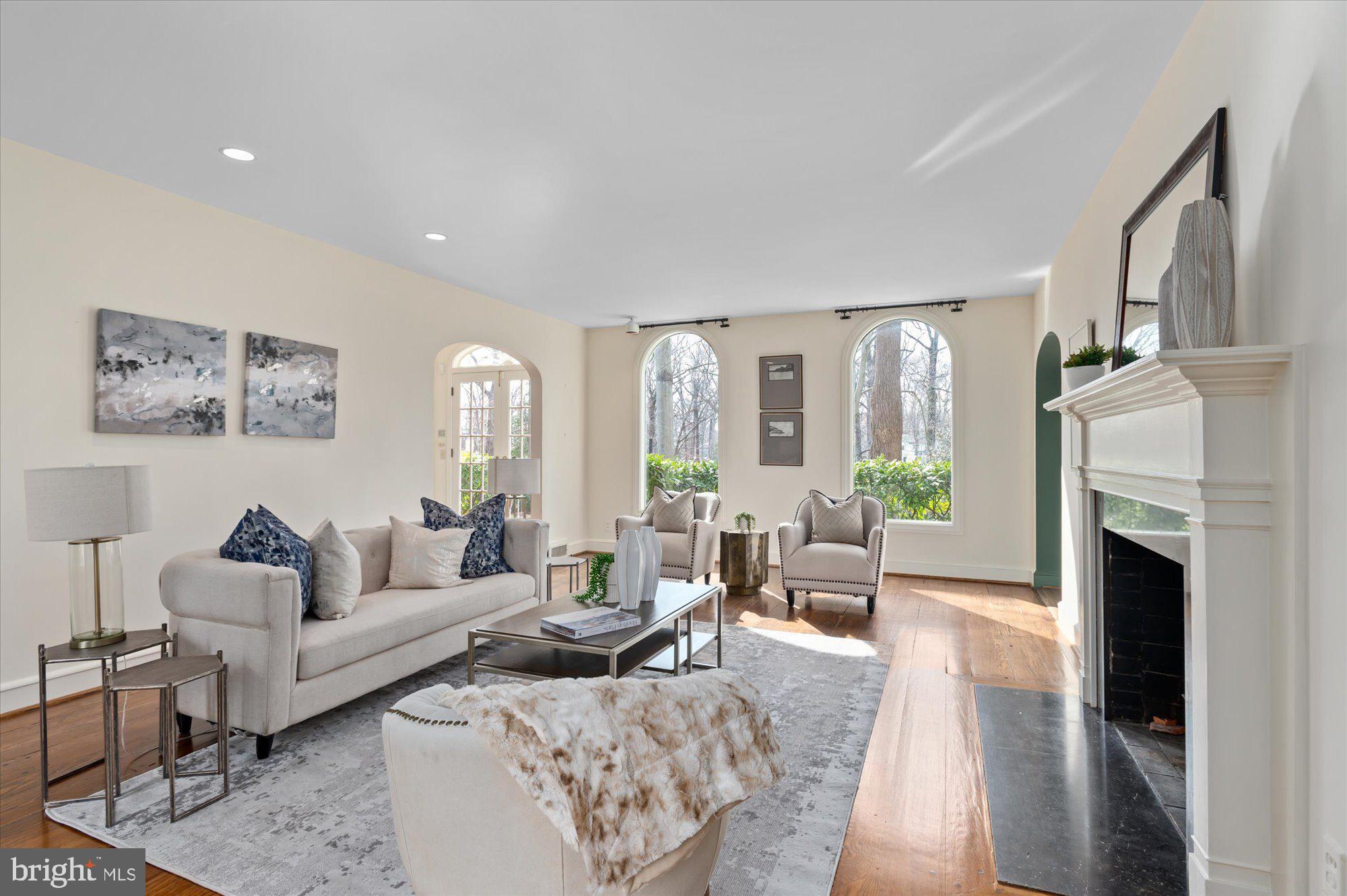 5113 Duvall Dr