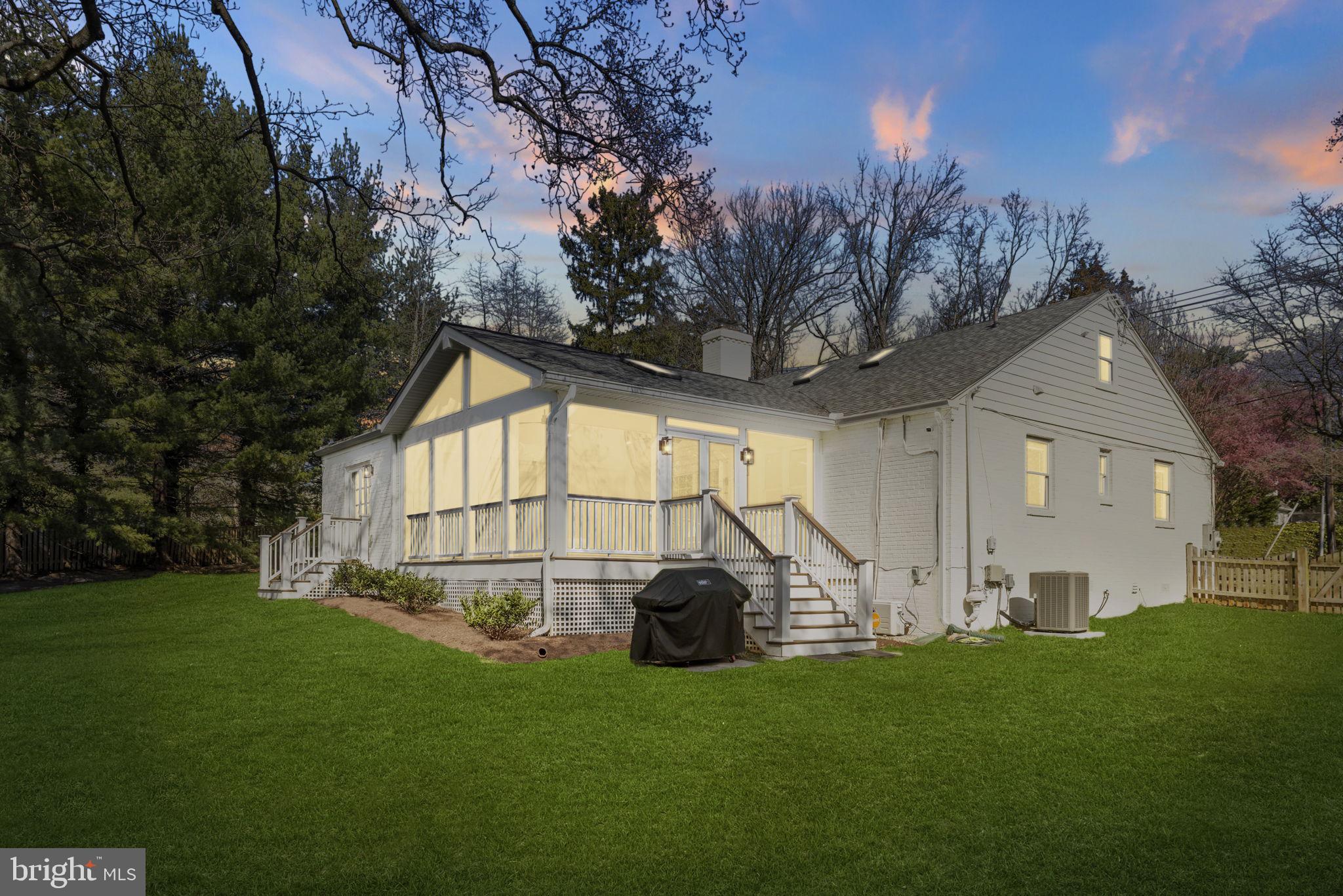 10114 Summit Ave