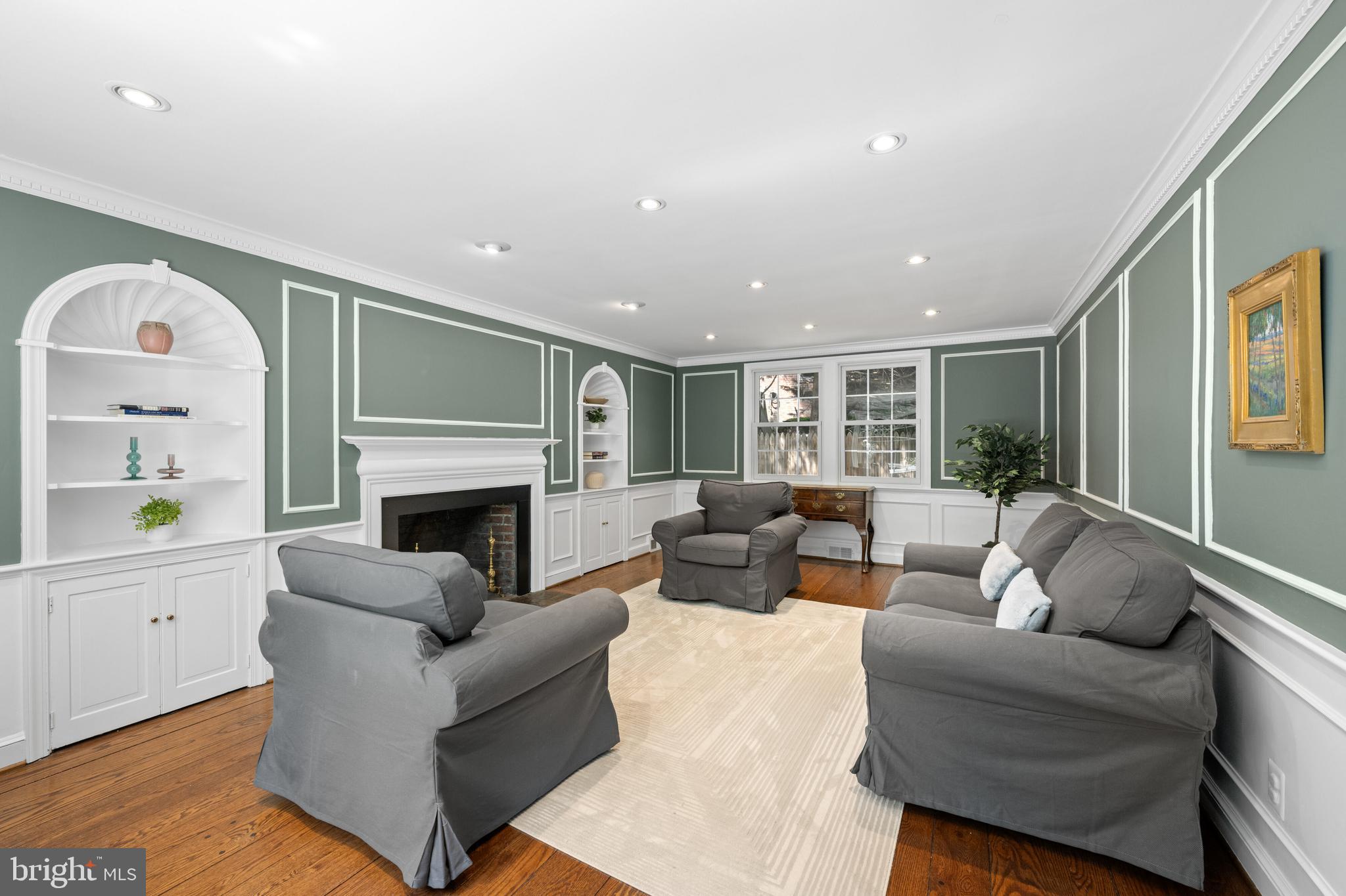 5221 Duvall Dr