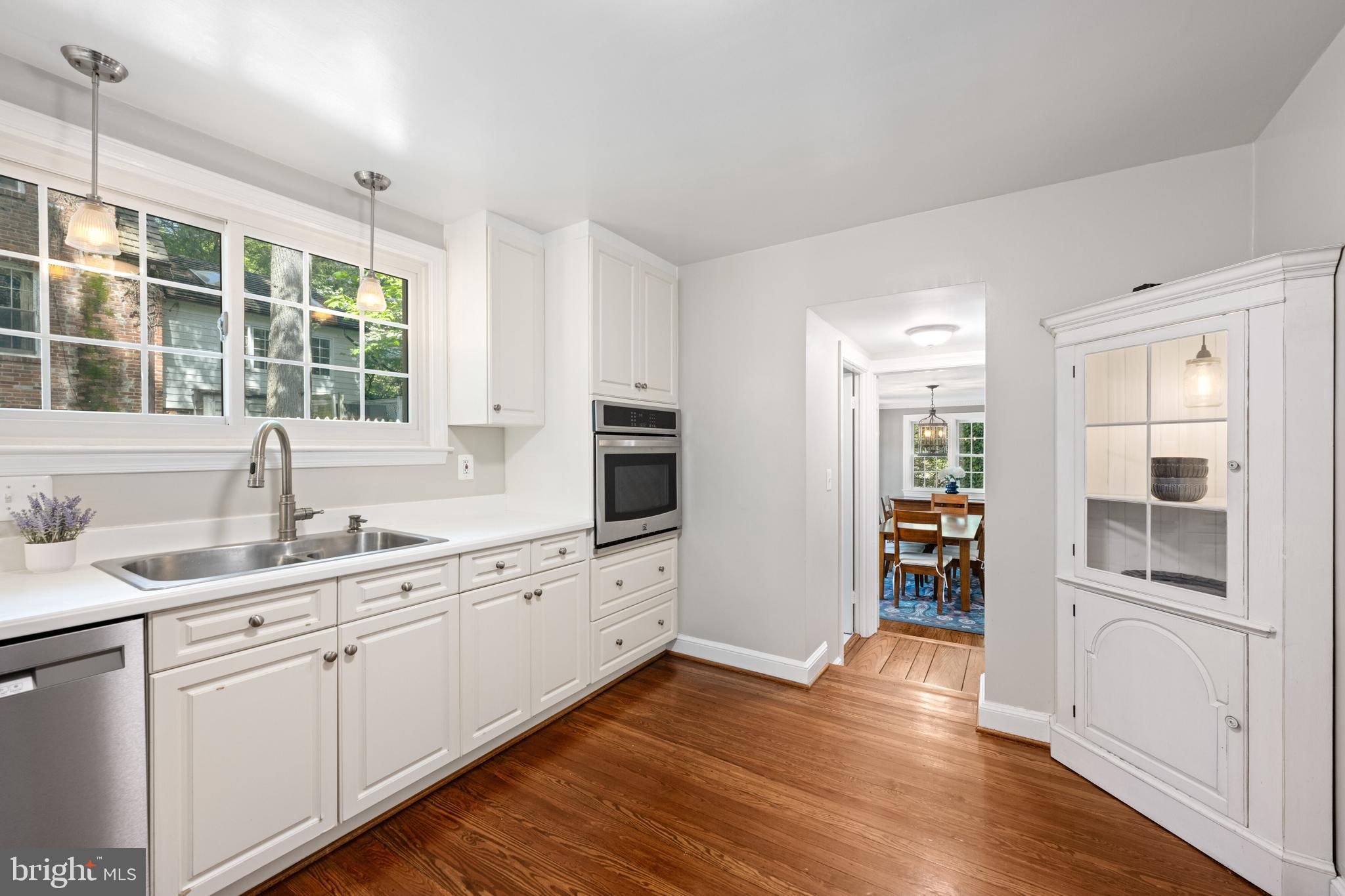 5221 Duvall Dr