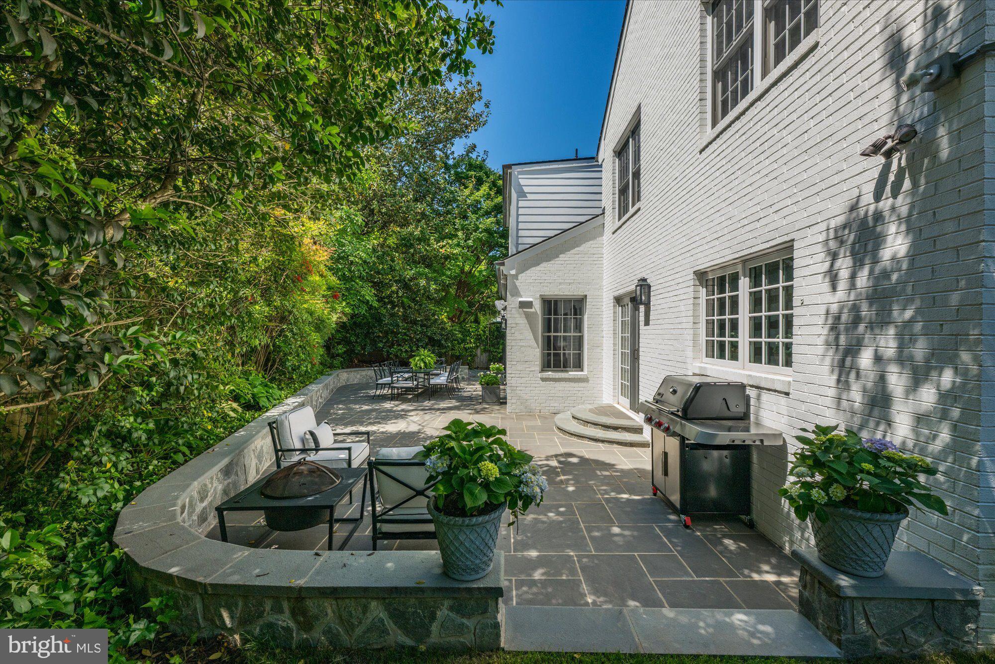 7600 Glendale Rd