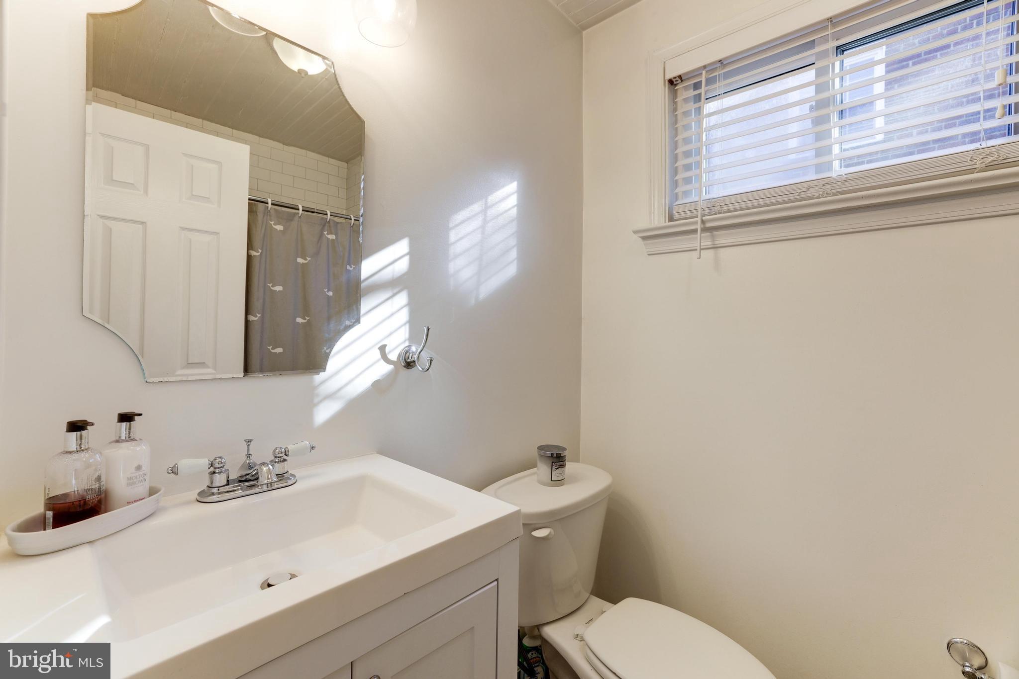 10018 Greenock Rd
