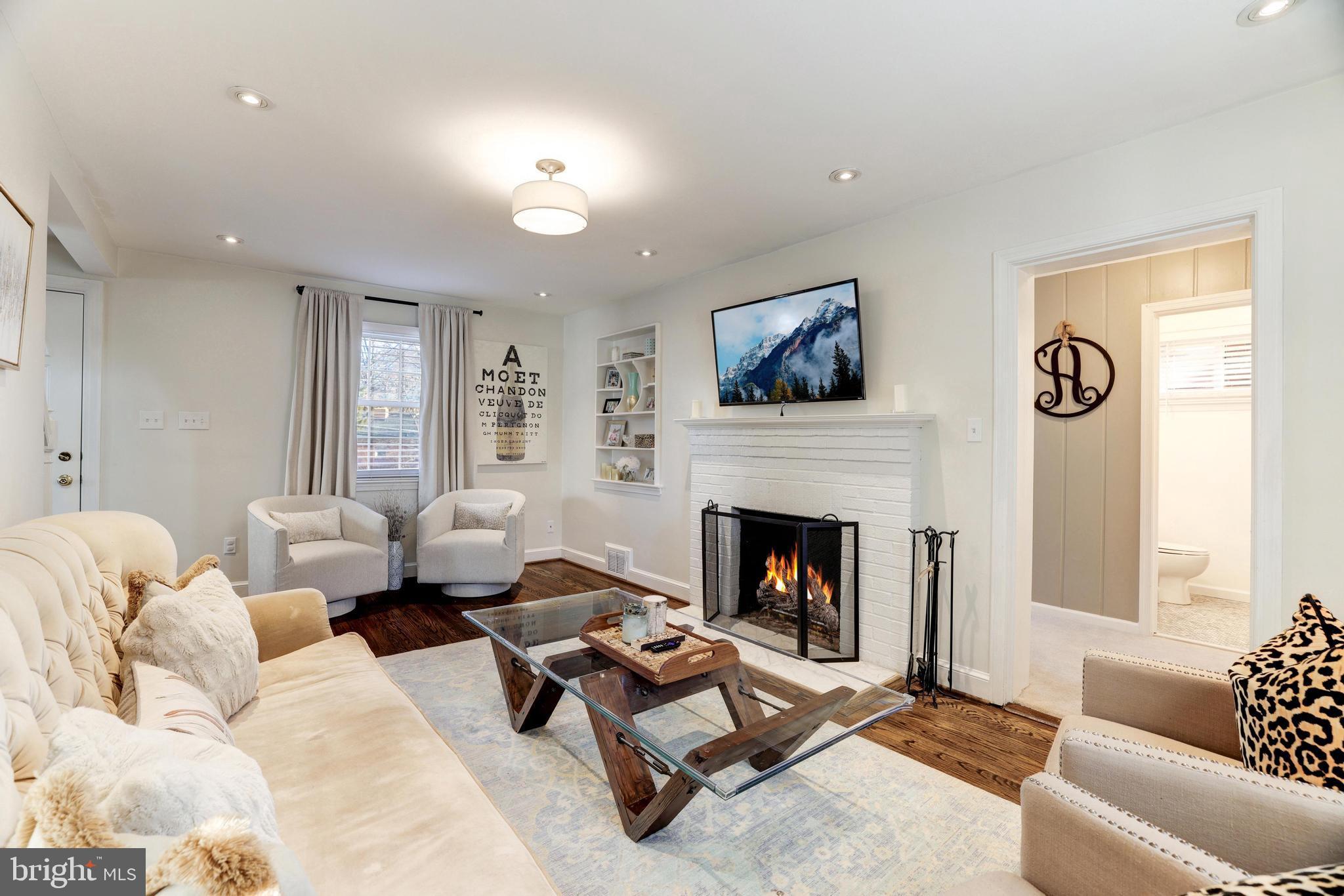 10018 Greenock Rd