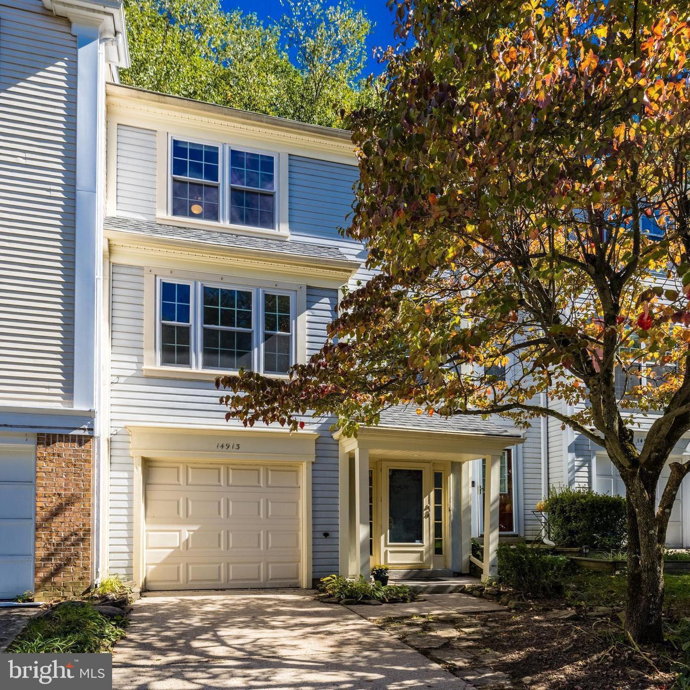 14913 Carriage Square Dr