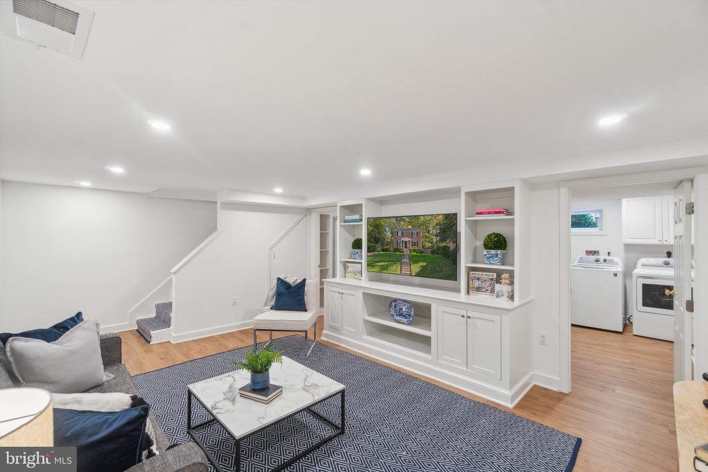4313 Puller Dr