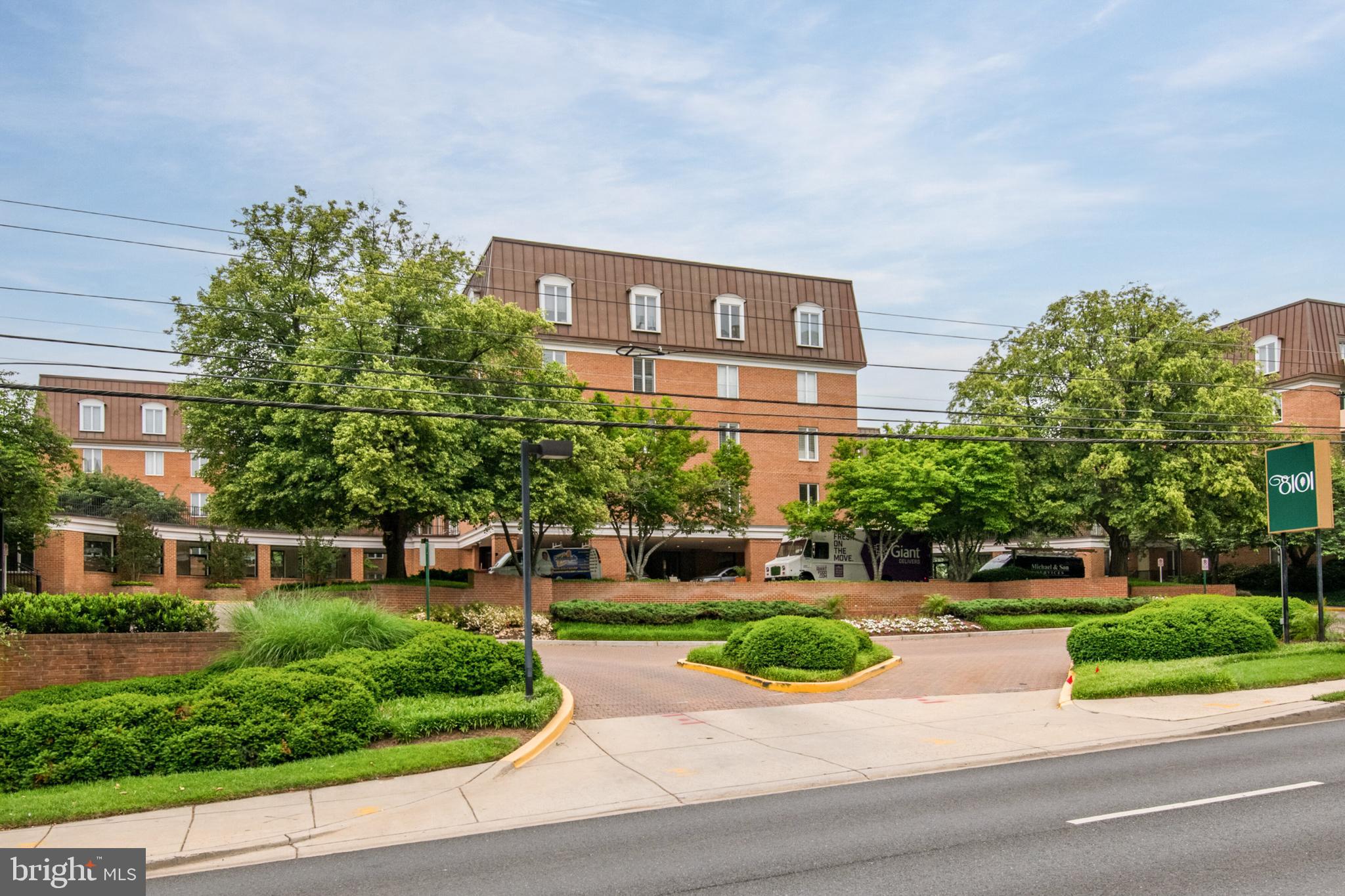 8101 Connecticut Ave #N 607