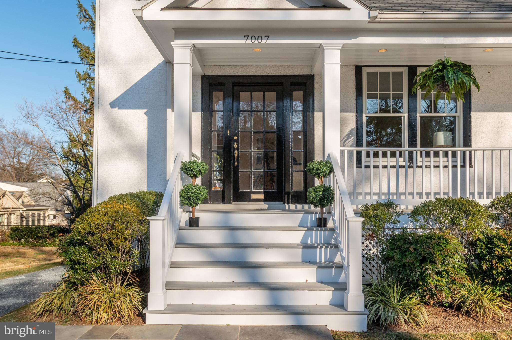 7007 Delaware St