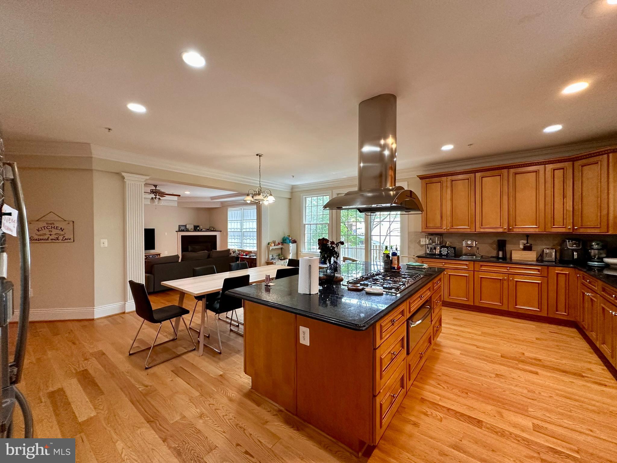 6204 MELVERN DR