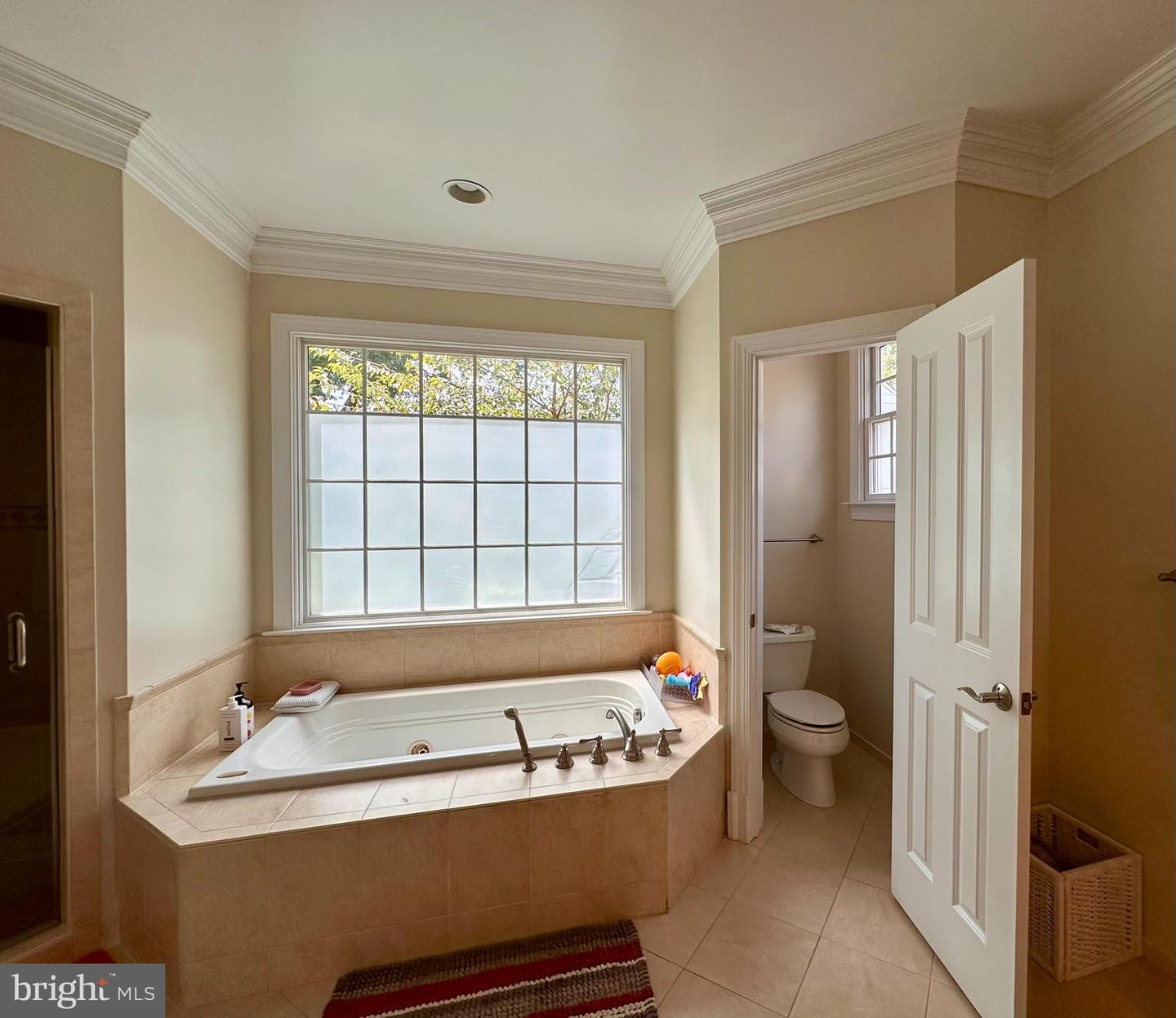 6204 MELVERN DR