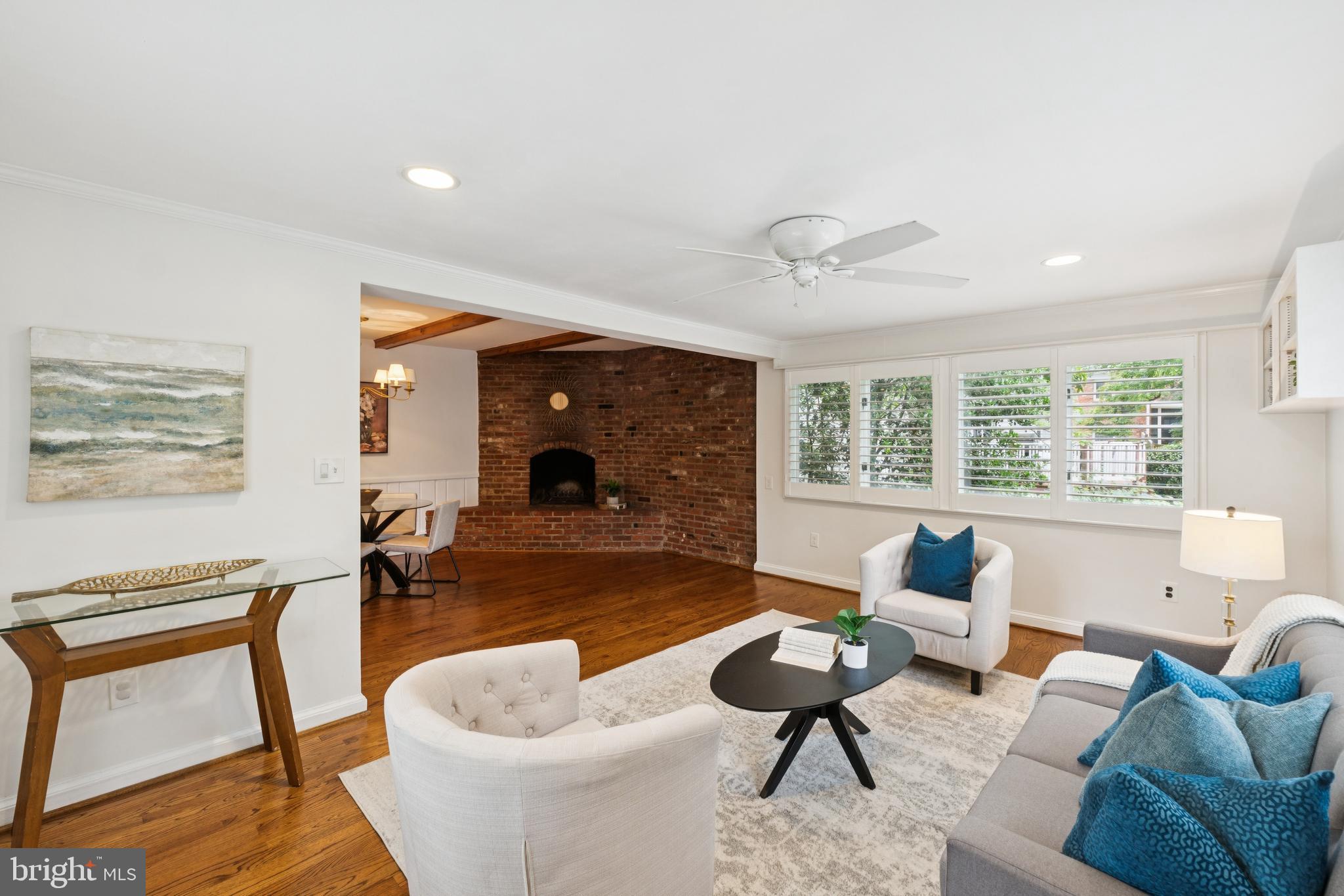 10016 E BEXHILL DRIVE