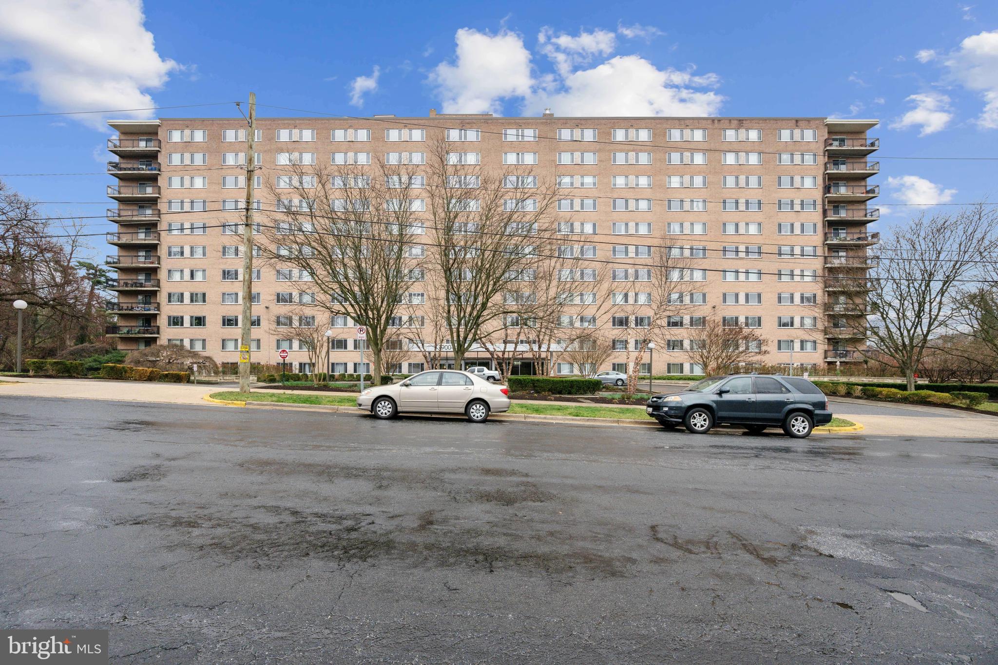 1900 LYTTONSVILLE RD #1017