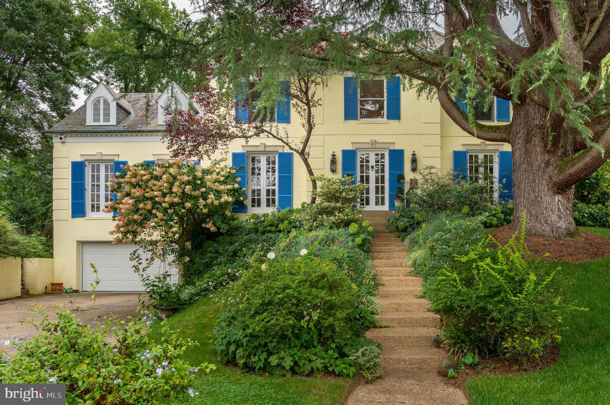 21 FARMINGTON COURT