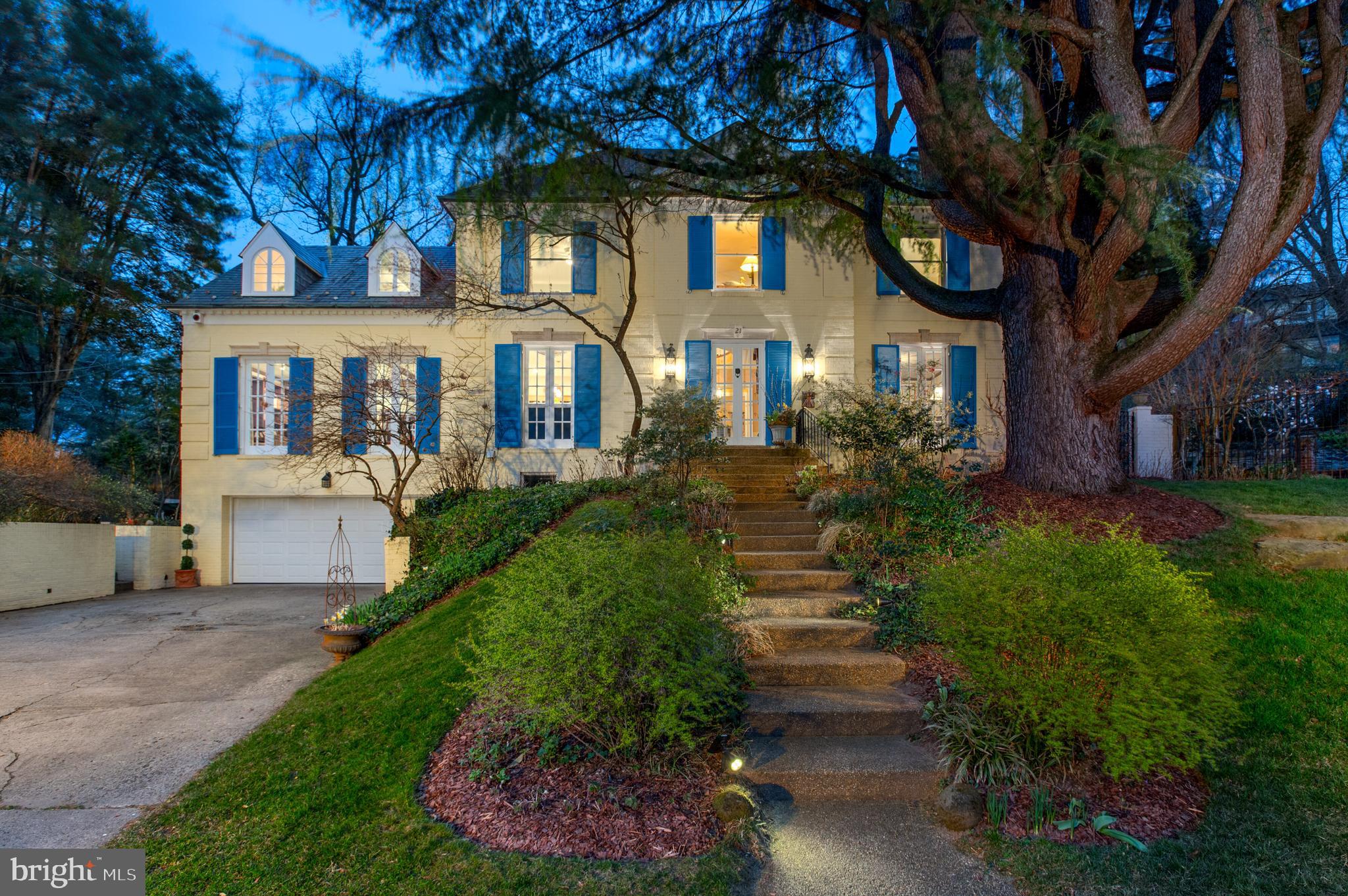 21 FARMINGTON COURT