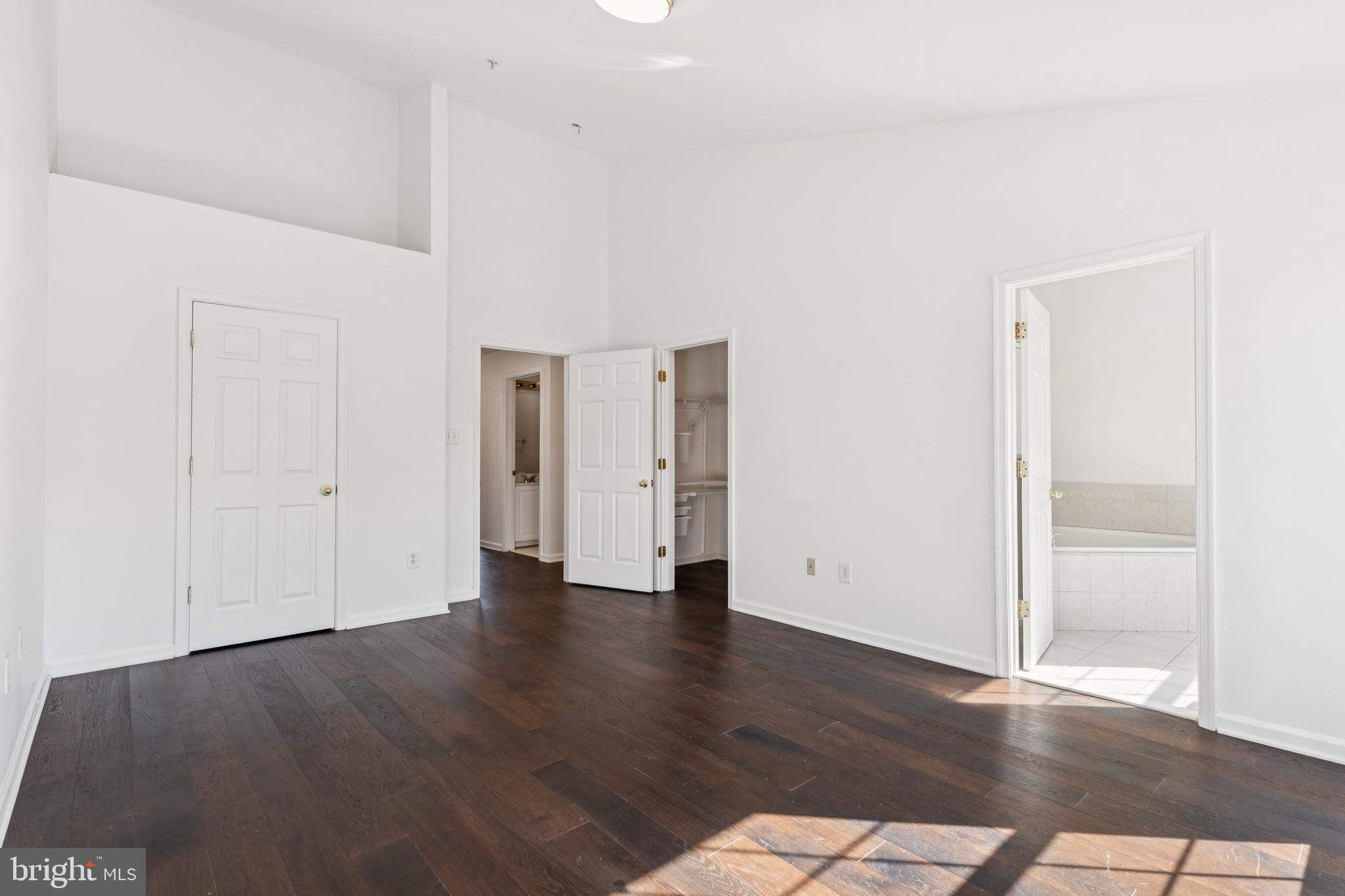 11357 KING GEORGE DRIVE 10