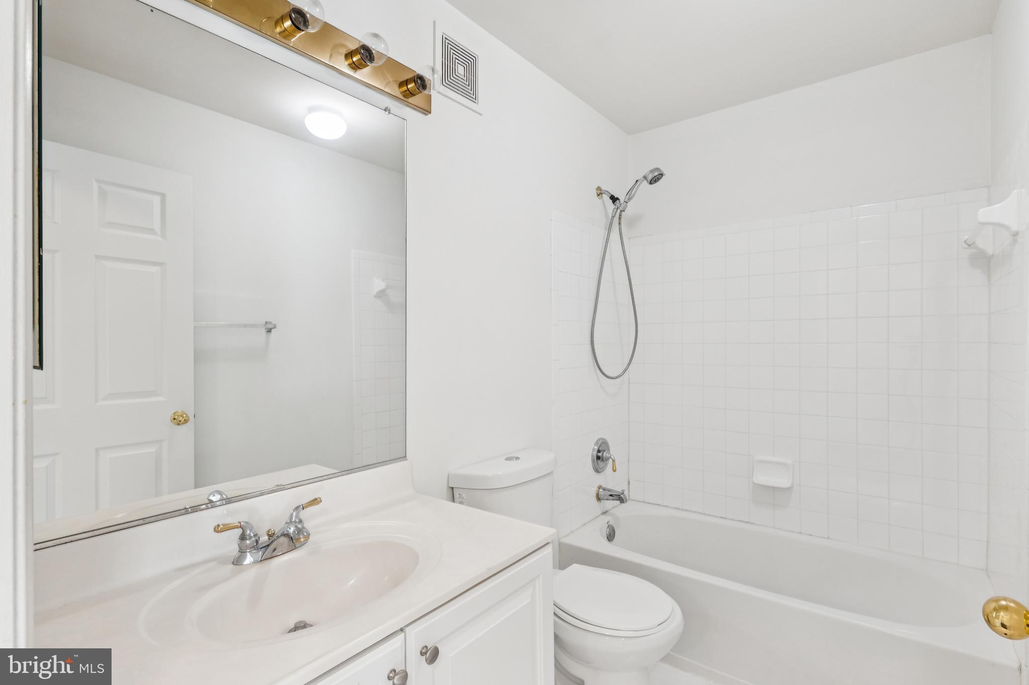 11357 KING GEORGE DRIVE 10