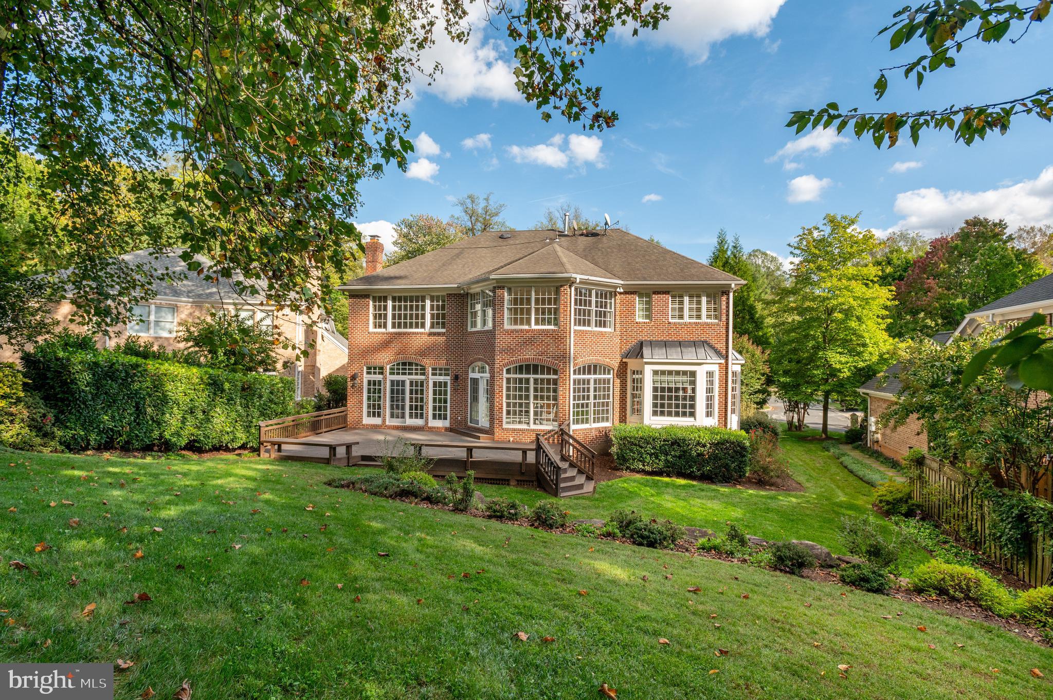 6723 LANDON LANE