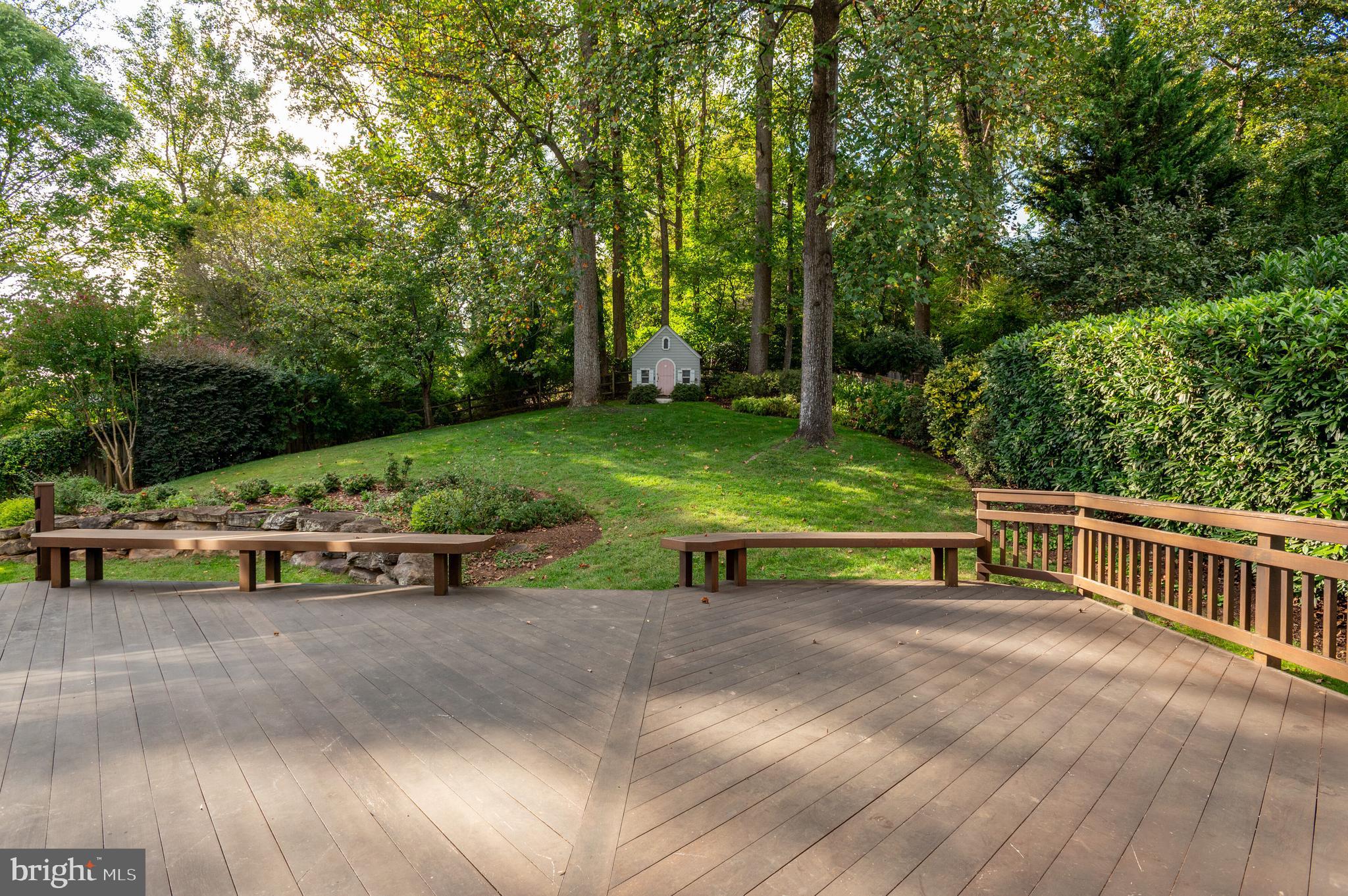 6723 LANDON LANE