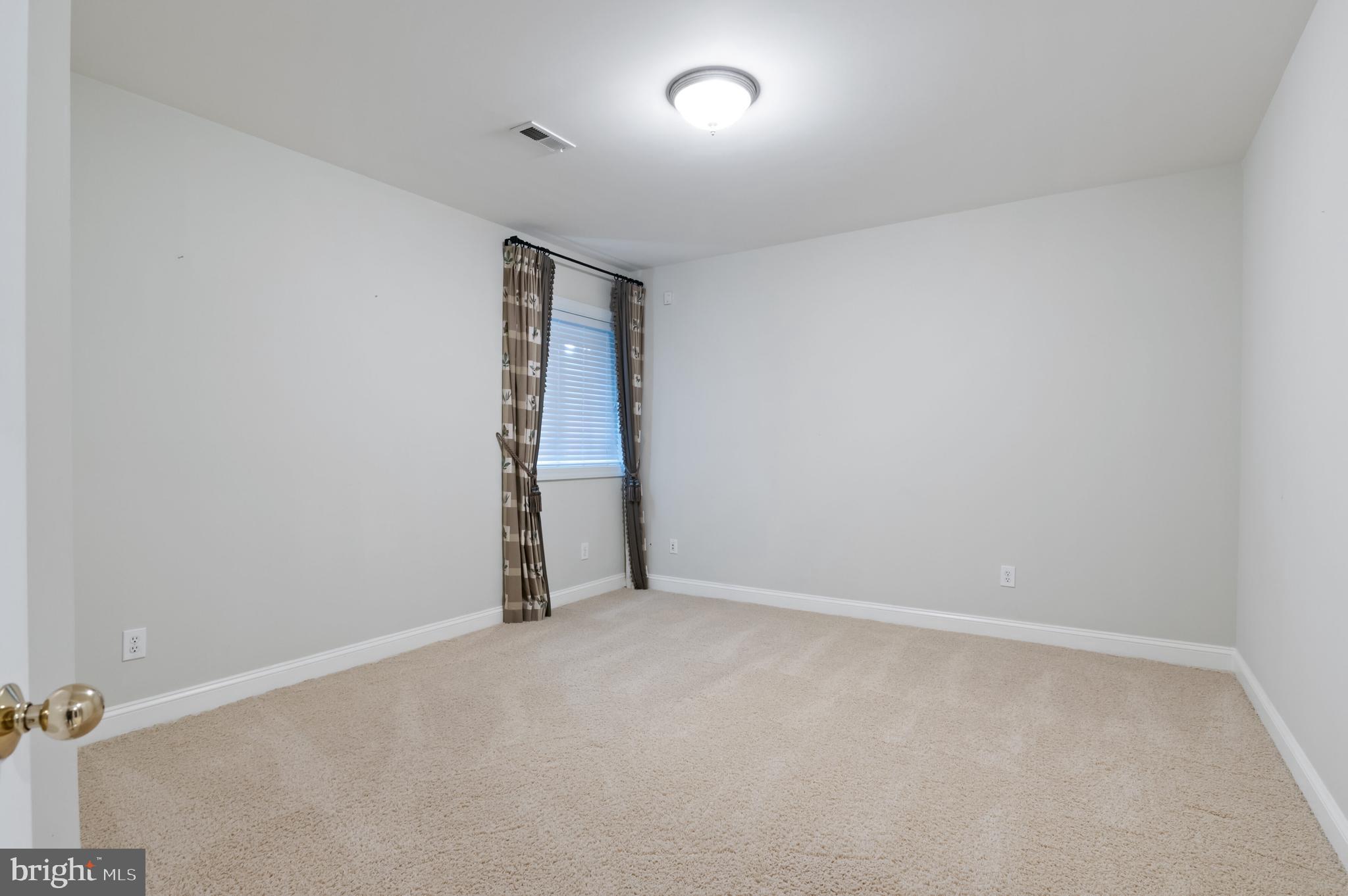 6723 LANDON LANE