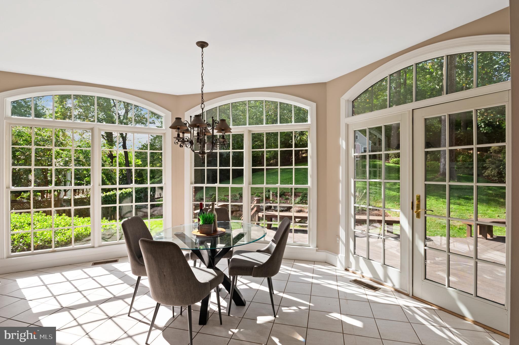 6723 LANDON LANE