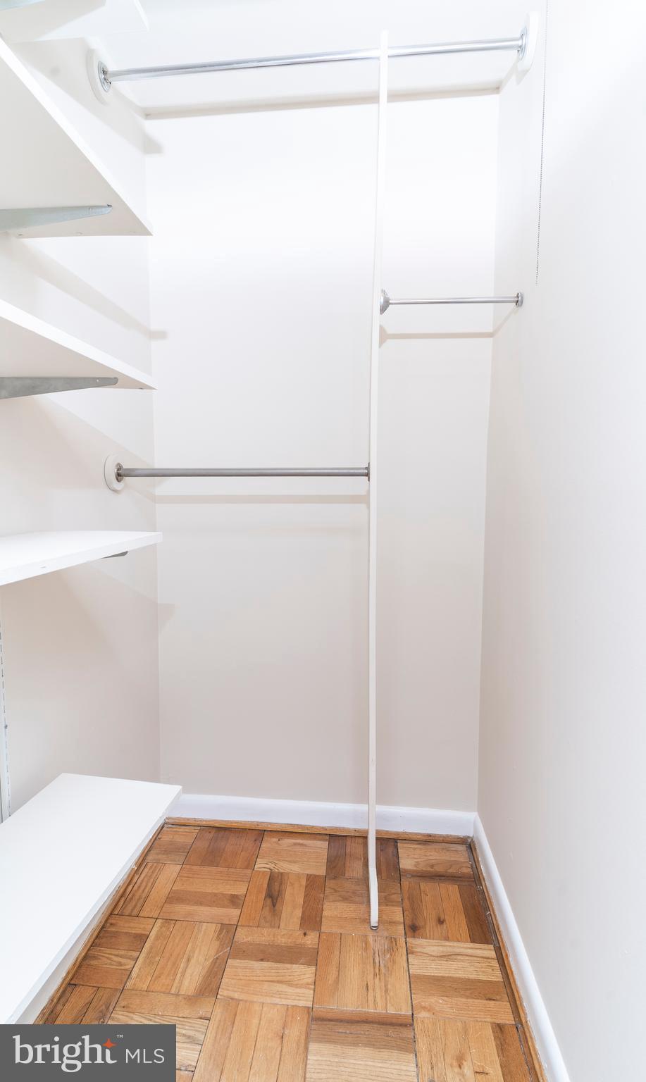 10500 MONTROSE AVENUE M4