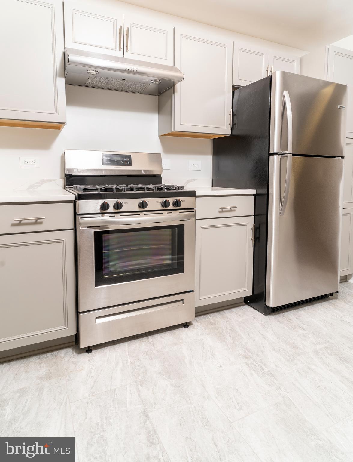 10500 MONTROSE AVENUE M4