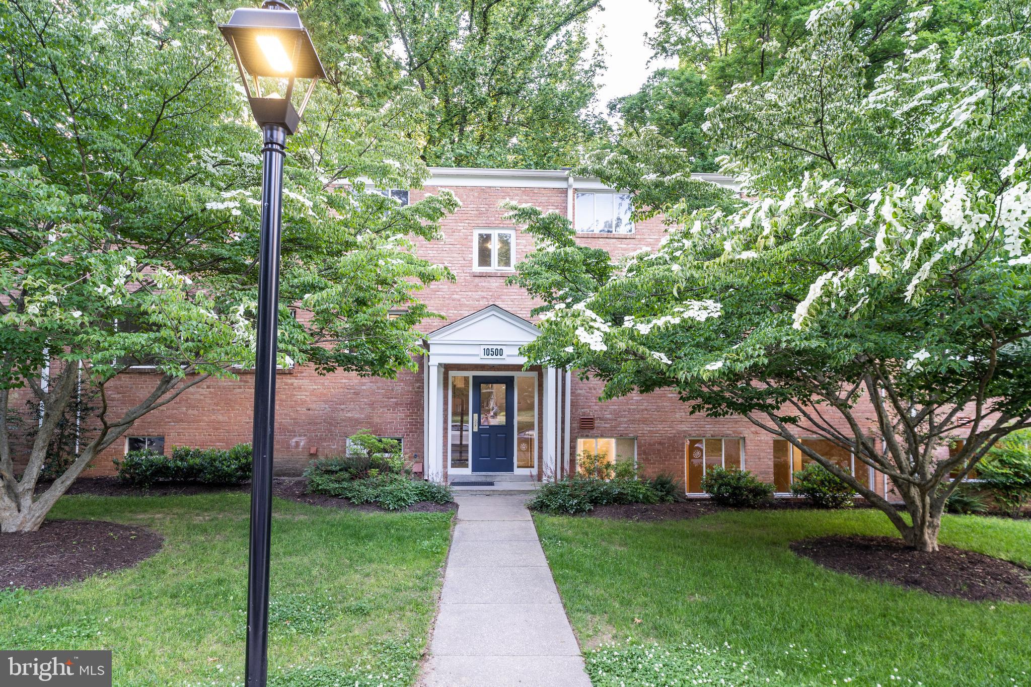 10500 MONTROSE AVENUE M4