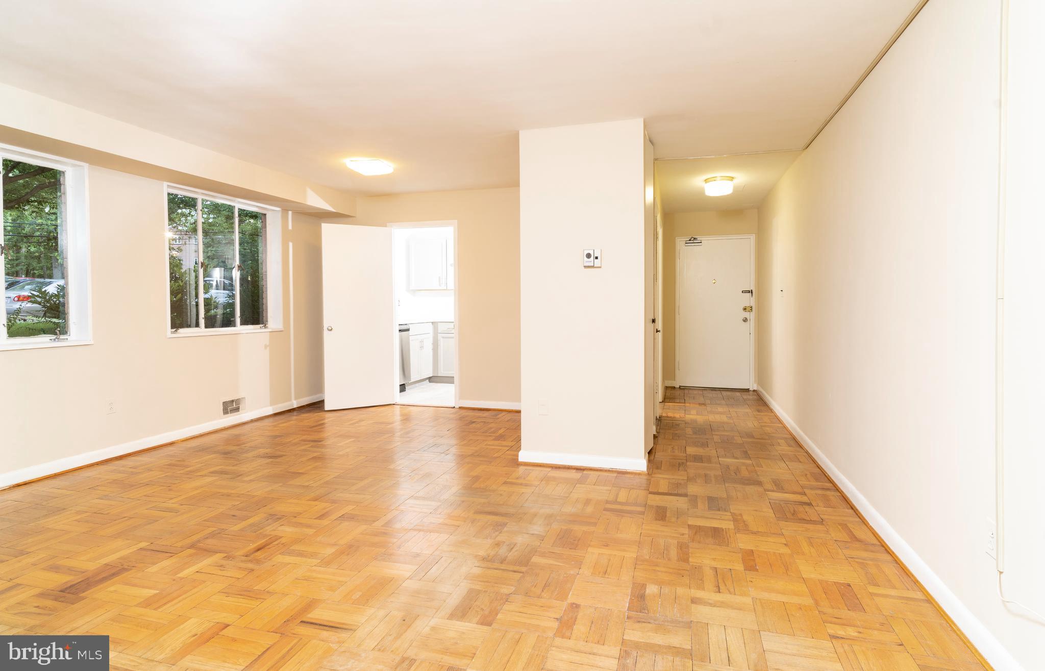 10500 MONTROSE AVENUE M4