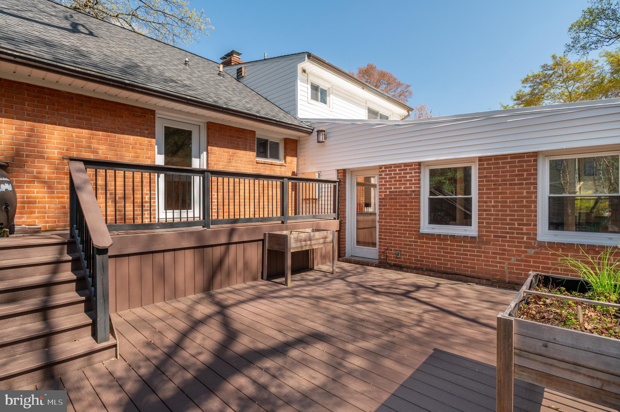 5523 UPPINGHAM STREET