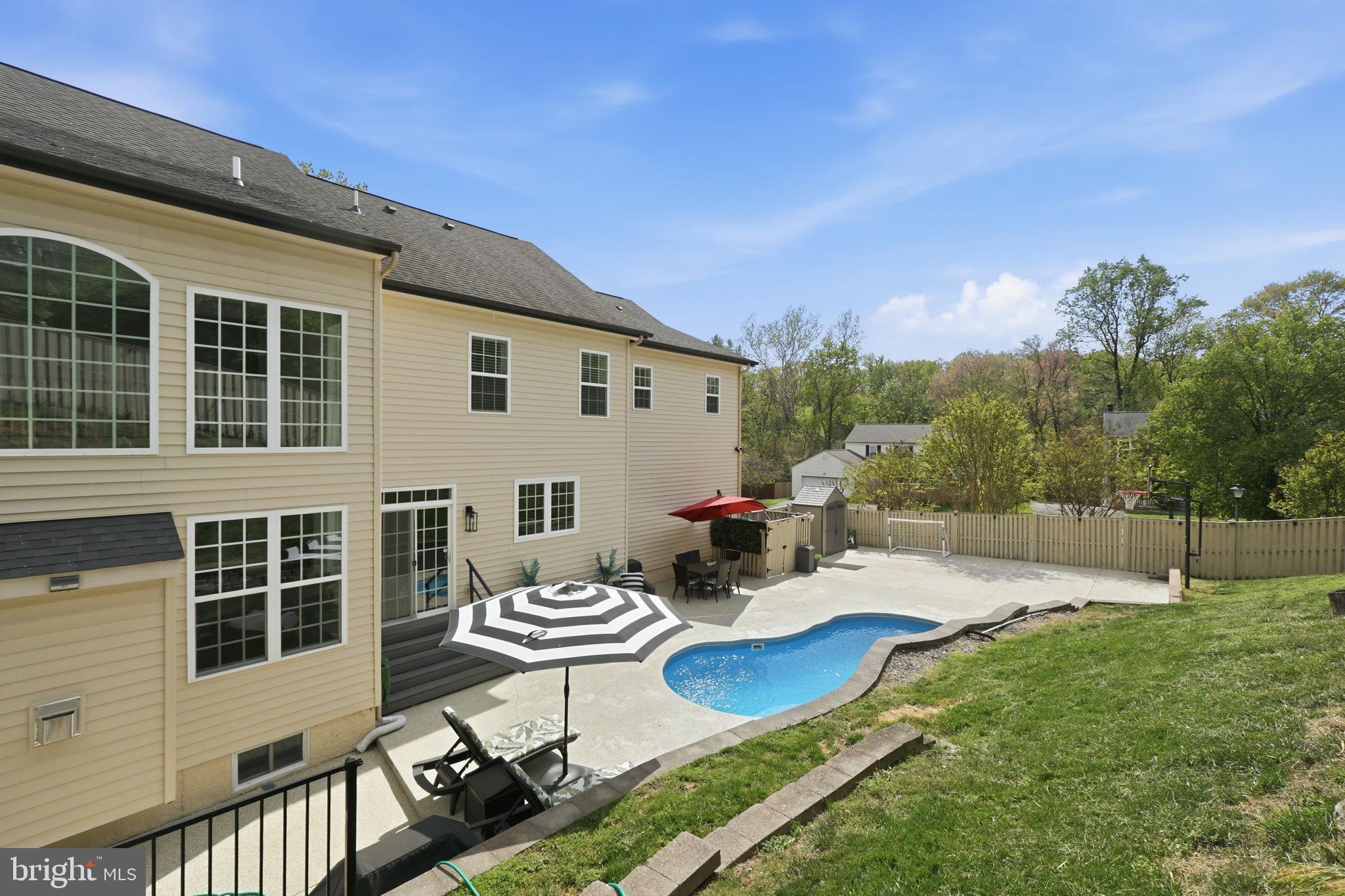 11801 DINWIDDIE DRIVE