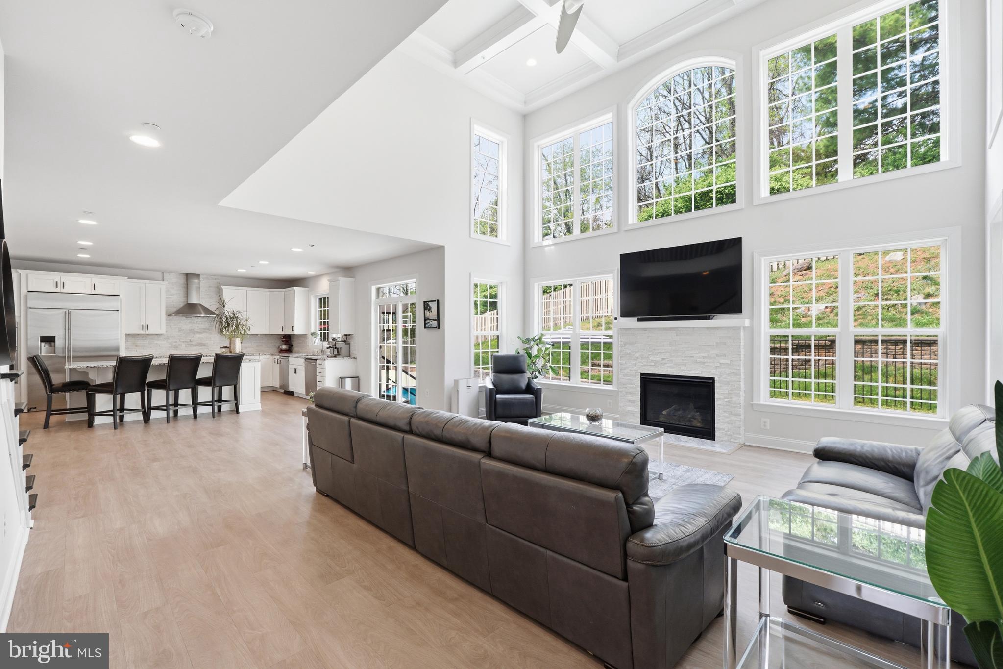 11801 DINWIDDIE DRIVE