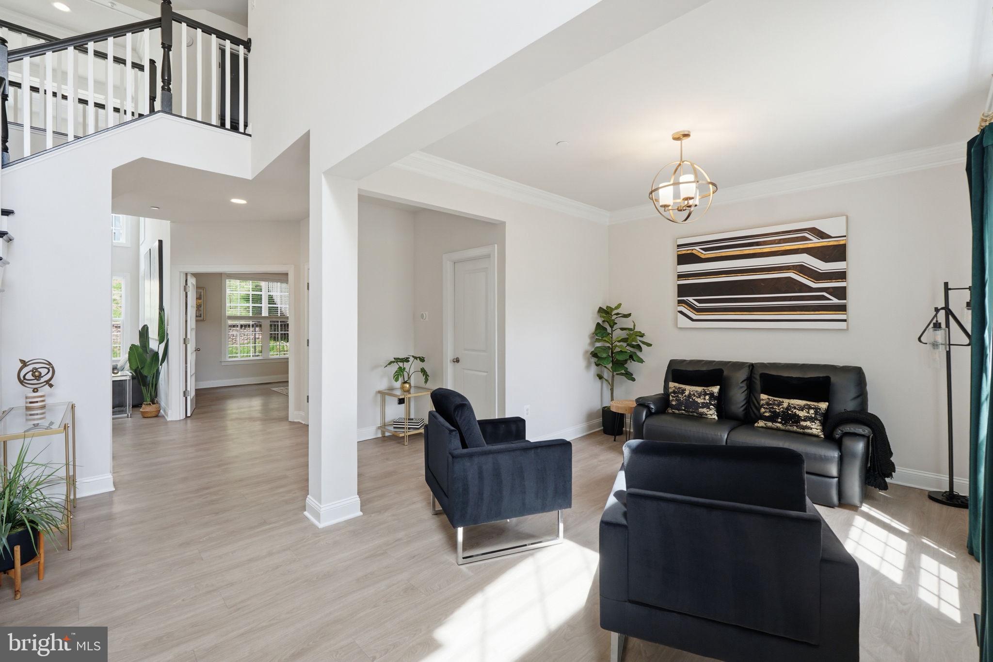 11801 DINWIDDIE DRIVE