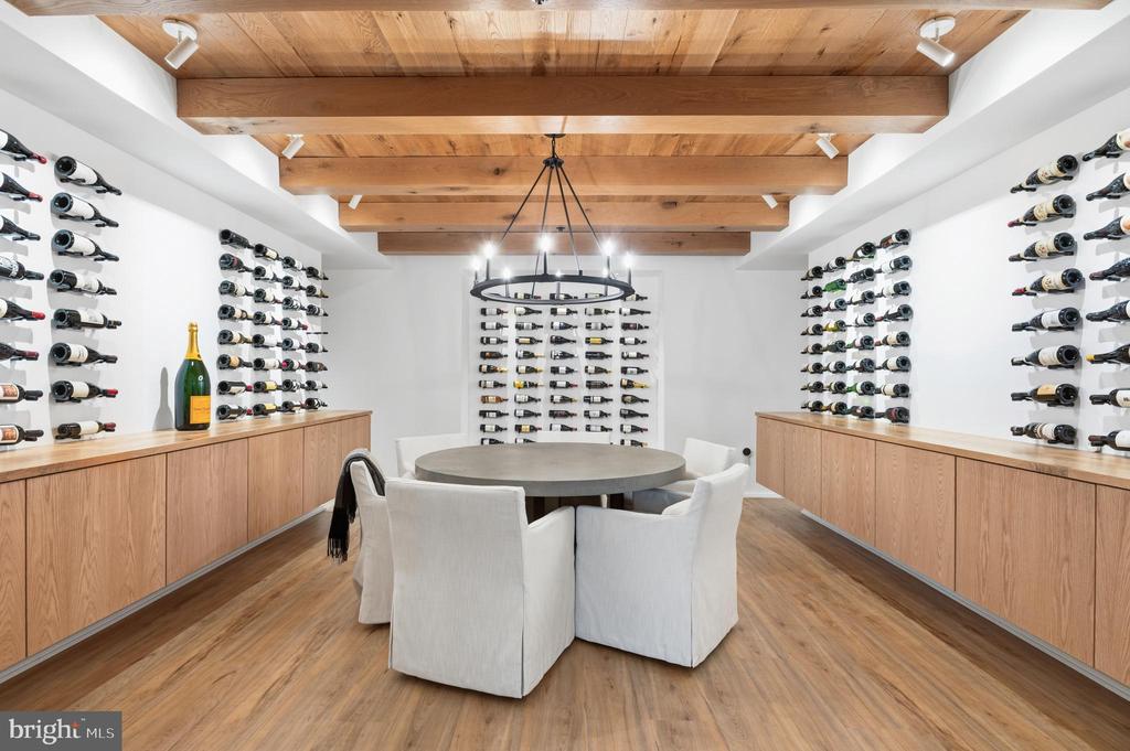 7101 LONGWOOD DRIVE