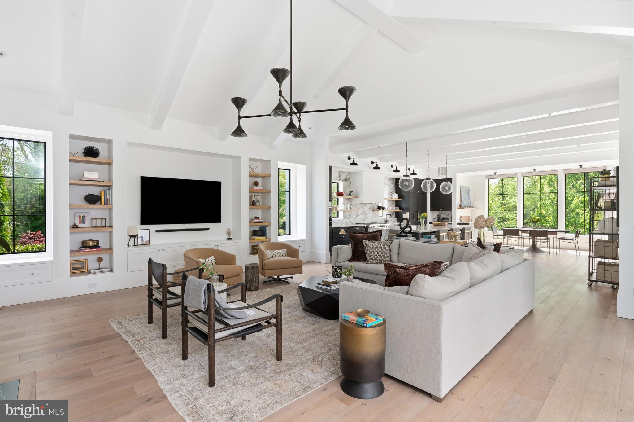 7101 LONGWOOD DRIVE