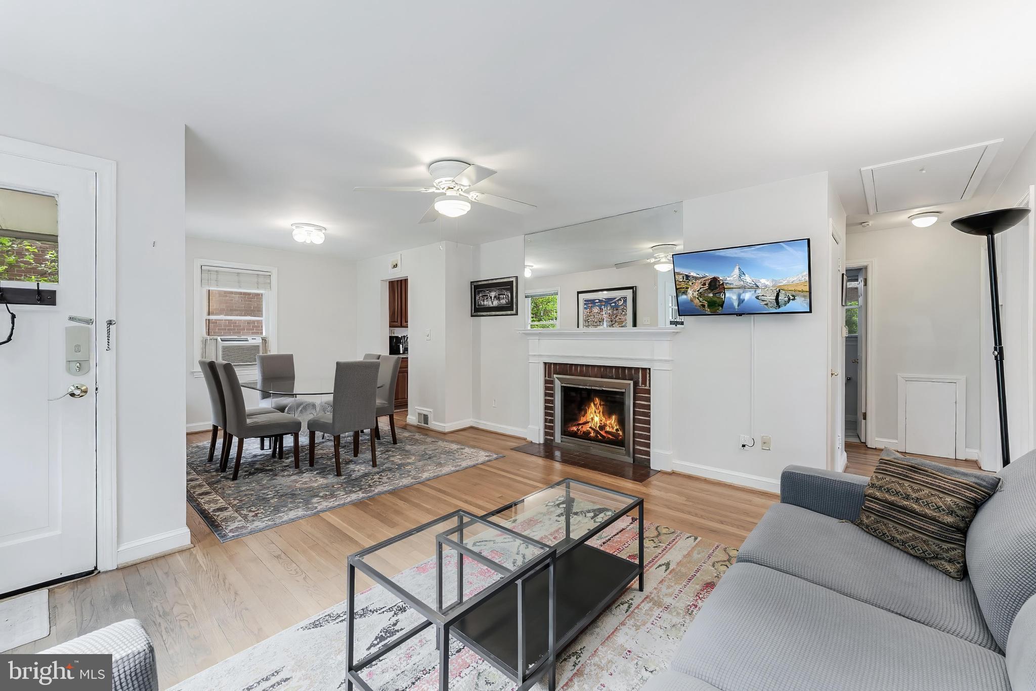 110 LYNNMOOR DRIVE
