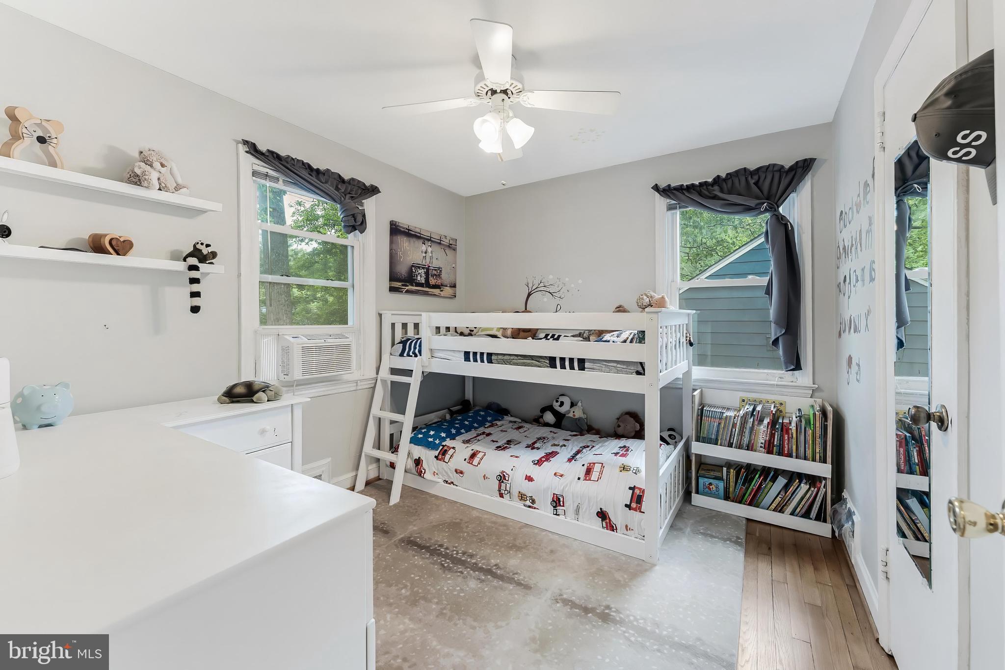 110 LYNNMOOR DRIVE